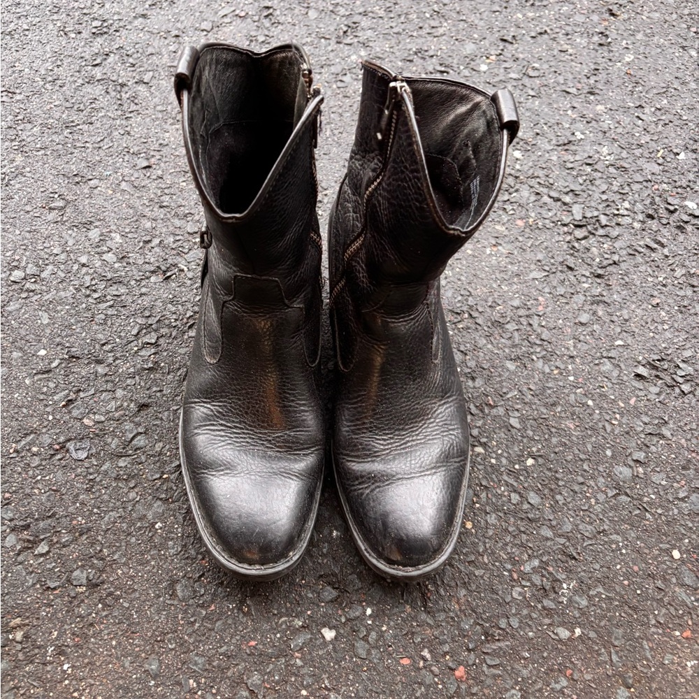 Leather booties/boots
